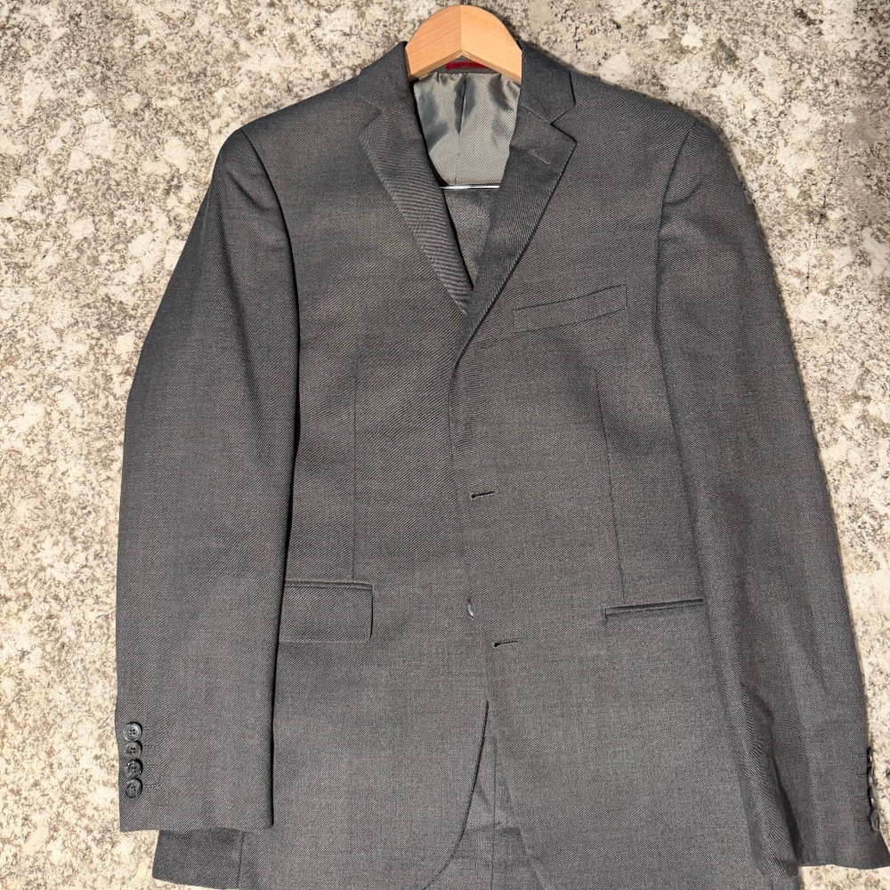 Alfani Slim Fit Gray Suit 36R 32x30 Mens Modern Two Button Business Formal